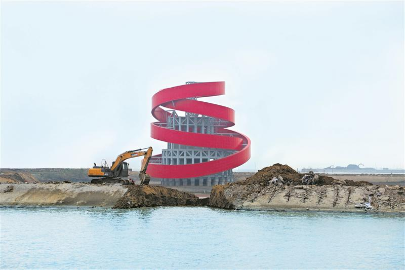 2020年11月16日上午10時，650米修建好的隧道被順利“埋”入湖底。至此，蘇錫常南部高速公路太湖隧道馬山段全部實現(xiàn)陸島通道轉(zhuǎn)換，碧玉螺造型的風(fēng)亭“浮”出水面，因施工被封閉兩年之久的十里明珠堤于15日恢復(fù)通行，隧道進(jìn)入全新的施工階段。