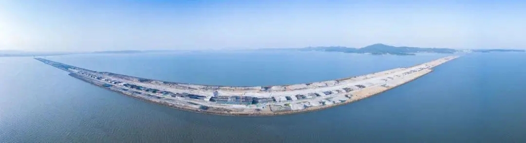 2021年3月27日，太湖隧道實現(xiàn)全線底板貫通。