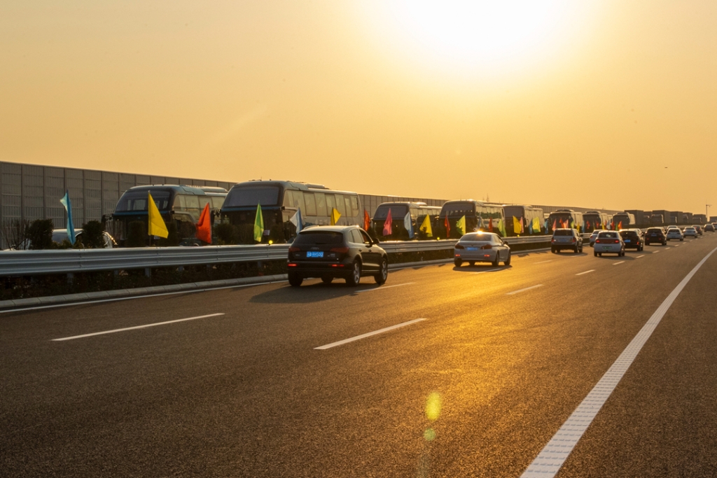 2021年12月30日，車輛在蘇錫常南部高速公路常州至無錫段行駛。